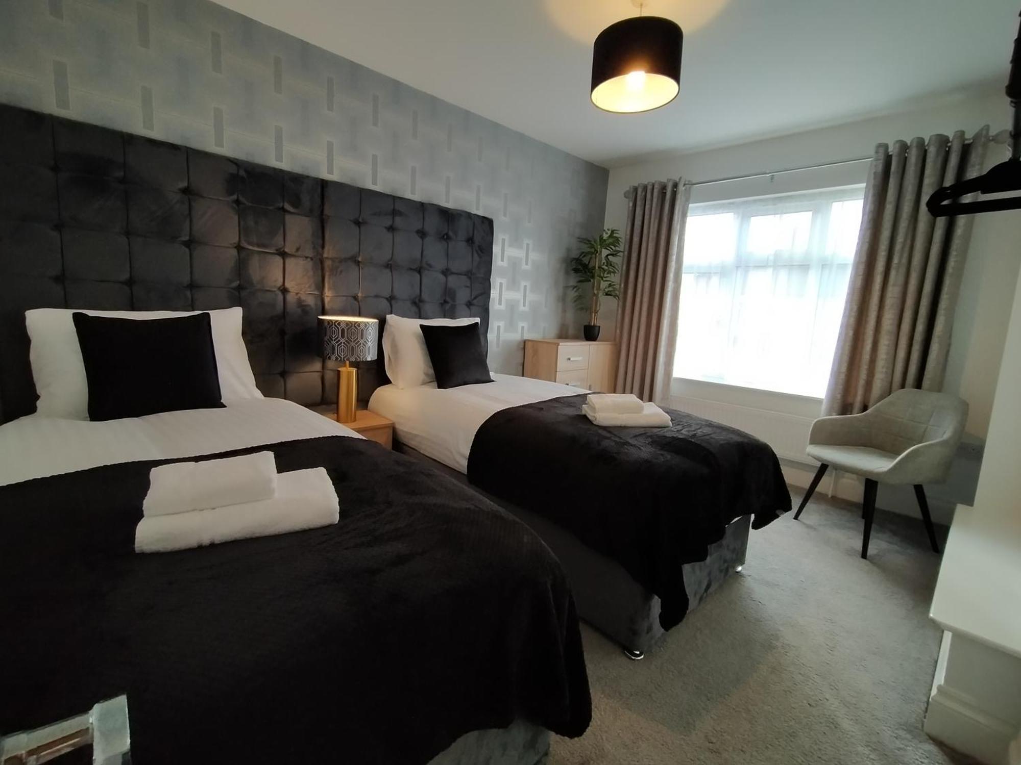 Villa Sirius House - Sleeps 7, Driveway, Garden Crewe Exterior foto